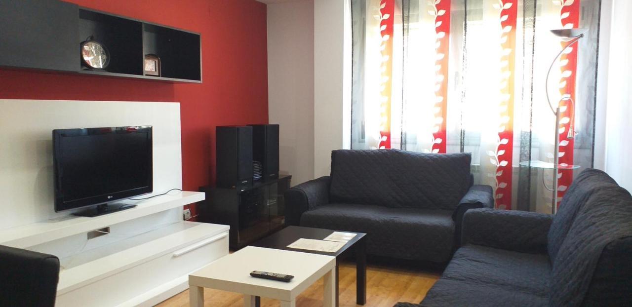 Apartamento Los Lirios Logrono Luaran gambar