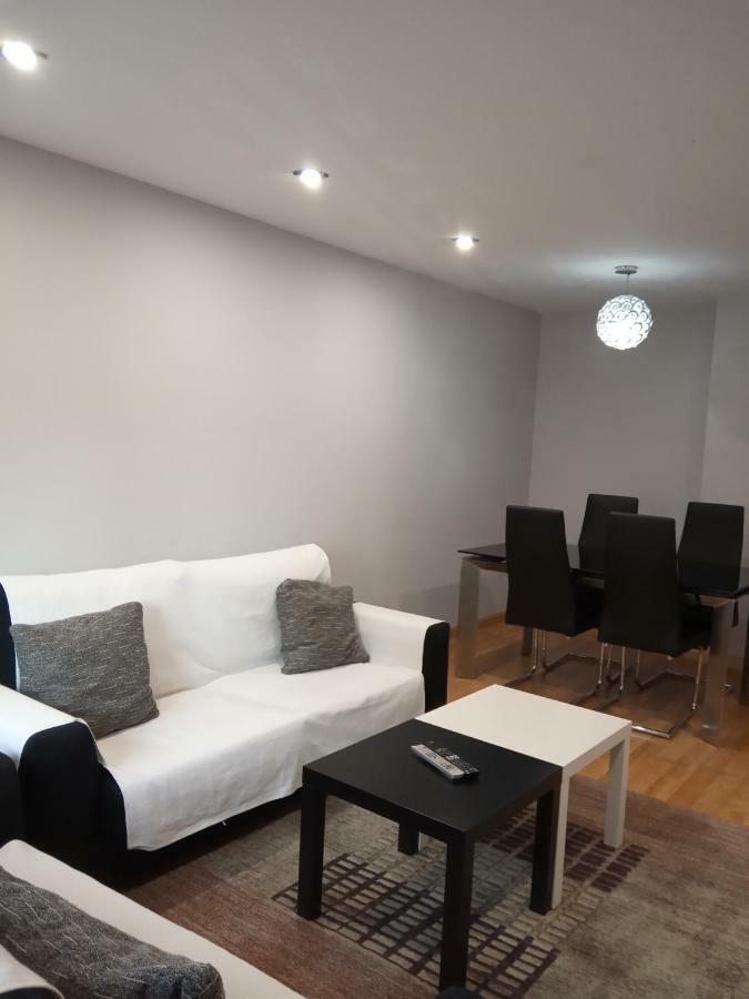 Apartamento Los Lirios Logrono Luaran gambar